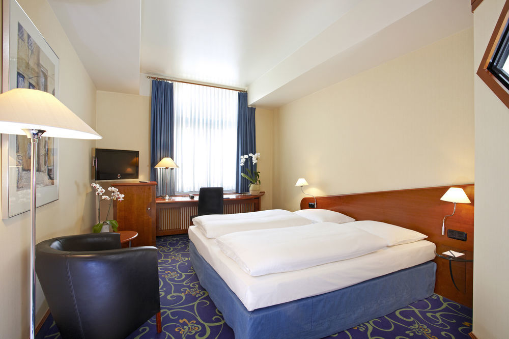 ซีไซด์ พาร์ค โฮเต็ล ไลพ์ซิช Hotel ไลป์ซิก ภายนอก รูปภาพ